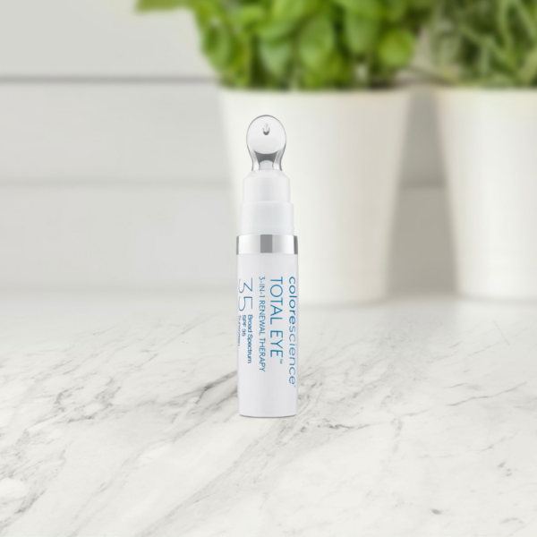 Total Eye 3-in-1 Renewal Therapy SPF 35 Deep