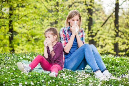 18 Tips and Supplements for Natural Allergy Relief
