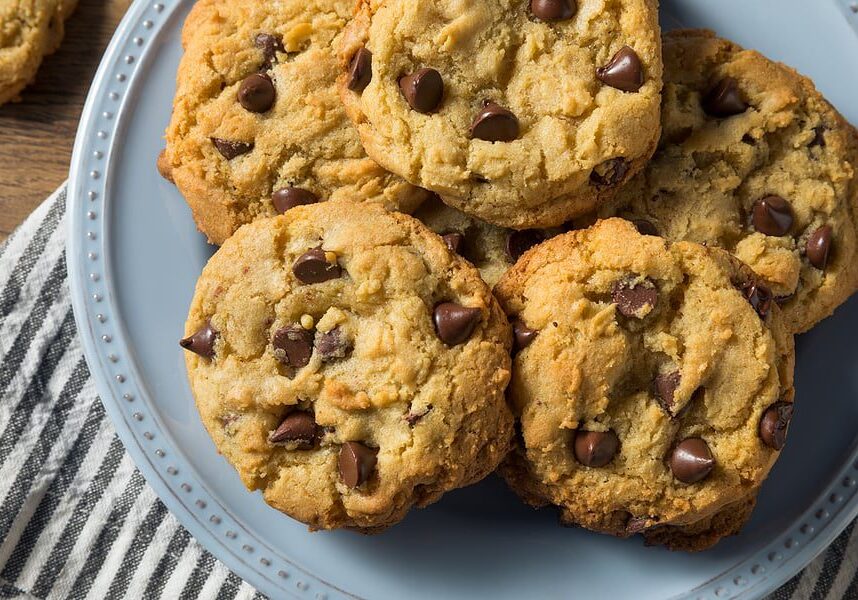 Homemade-Warm-Chocolate-Chip-Cookies