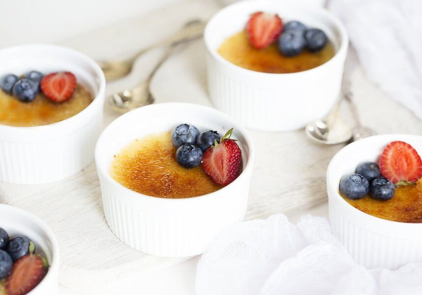 white ramekins Creme-Brulee blueberries white ramekins Creme-Brulee blueberries
